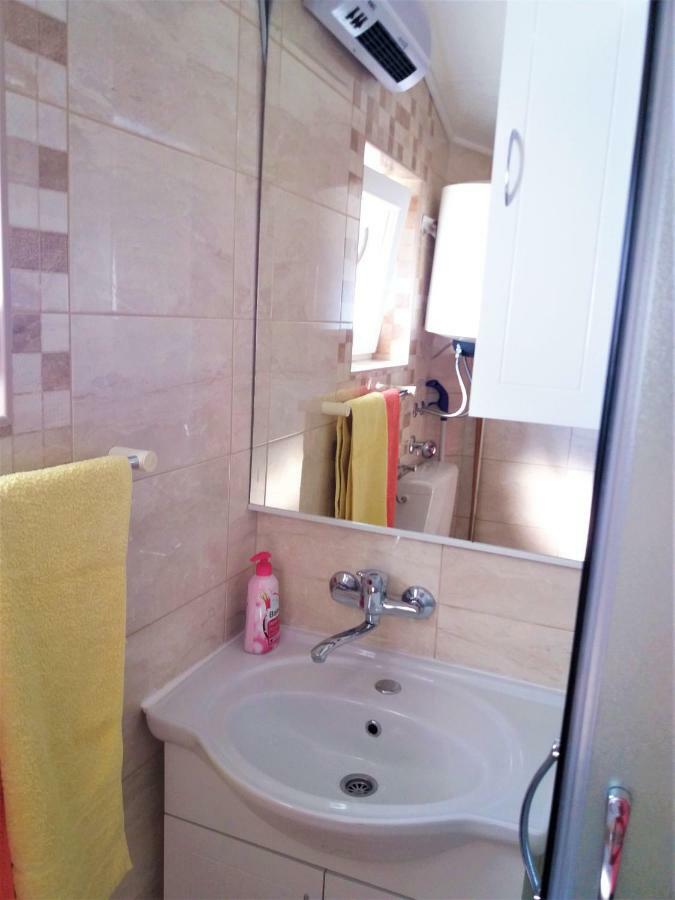 Apartment Roko Vir Zewnętrze zdjęcie